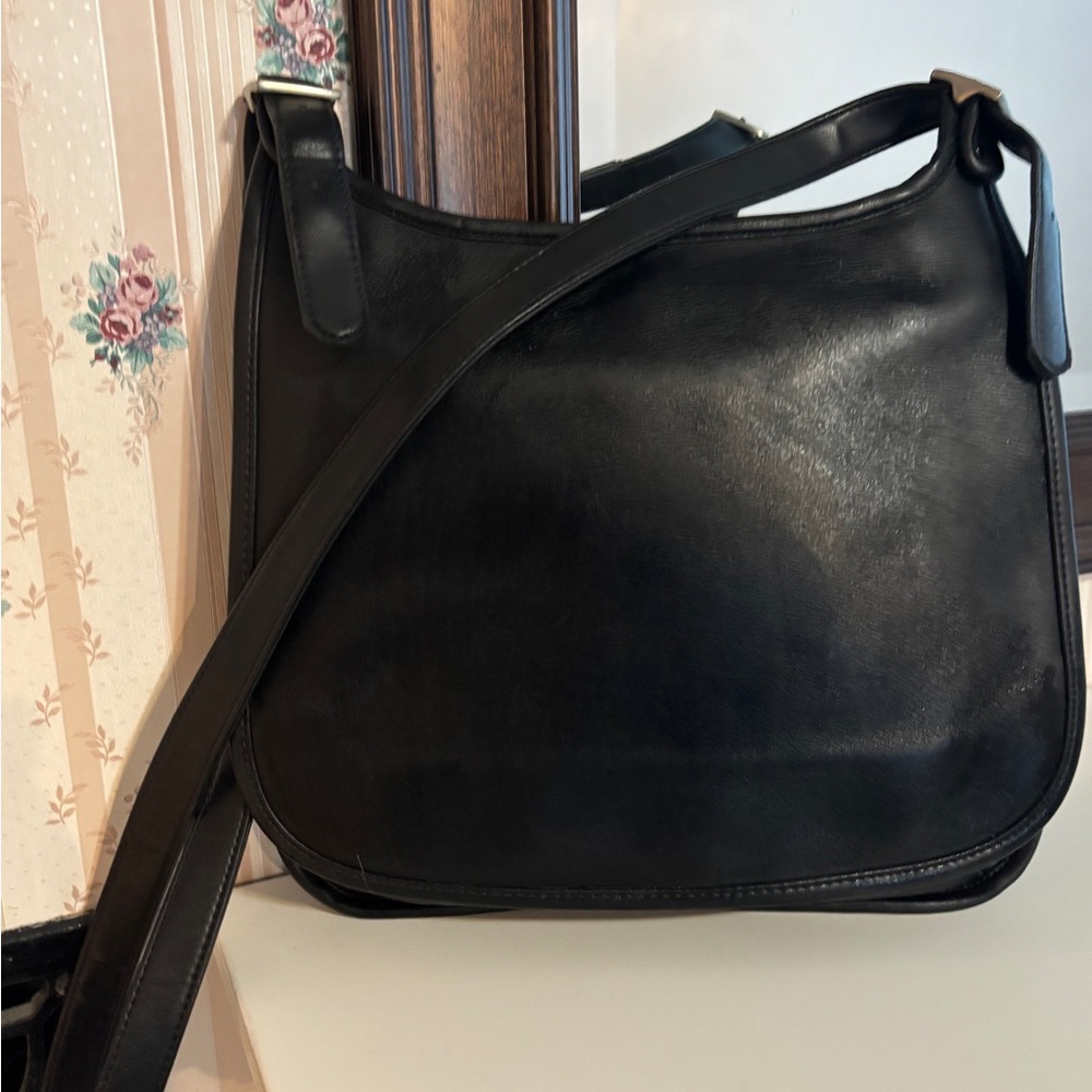 Giani Bernini Slim Flap Style Crossbody Black Leather Bag
